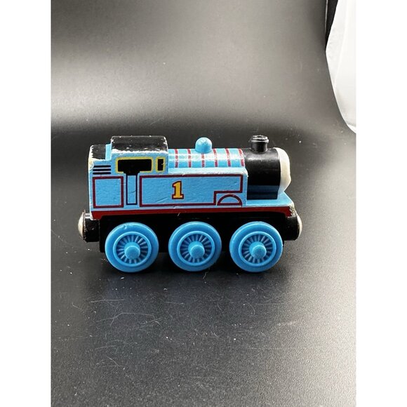 Thomas & Friends Wooden Railway Thomas Vintage 2003 Train Engine Blue Loose - Picture 4 of 9